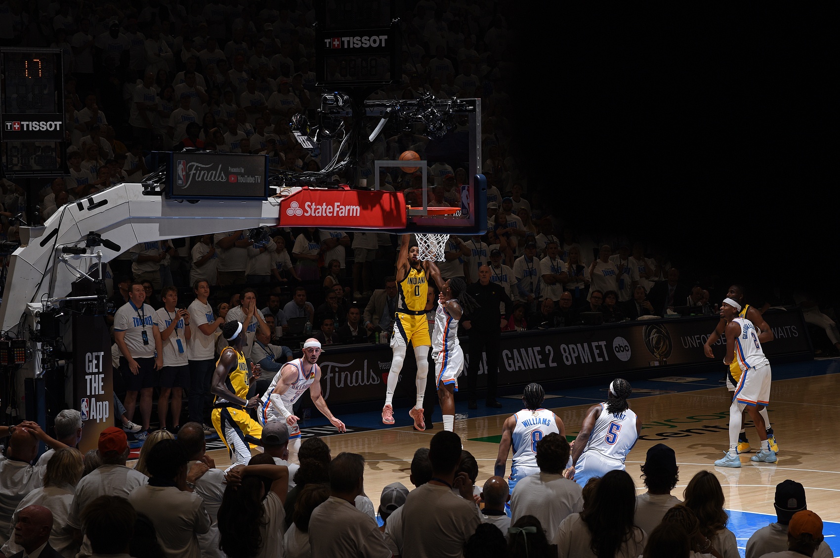 包含多伦多猛龙迎NBA季后赛关键赛;清晨状态回暖;话题不断;身体对抗强度拉满的词条 包含多伦多猛龙迎NBA季后赛关键赛;清晨状态回暖;话题不断;身体对抗强度拉满的词条