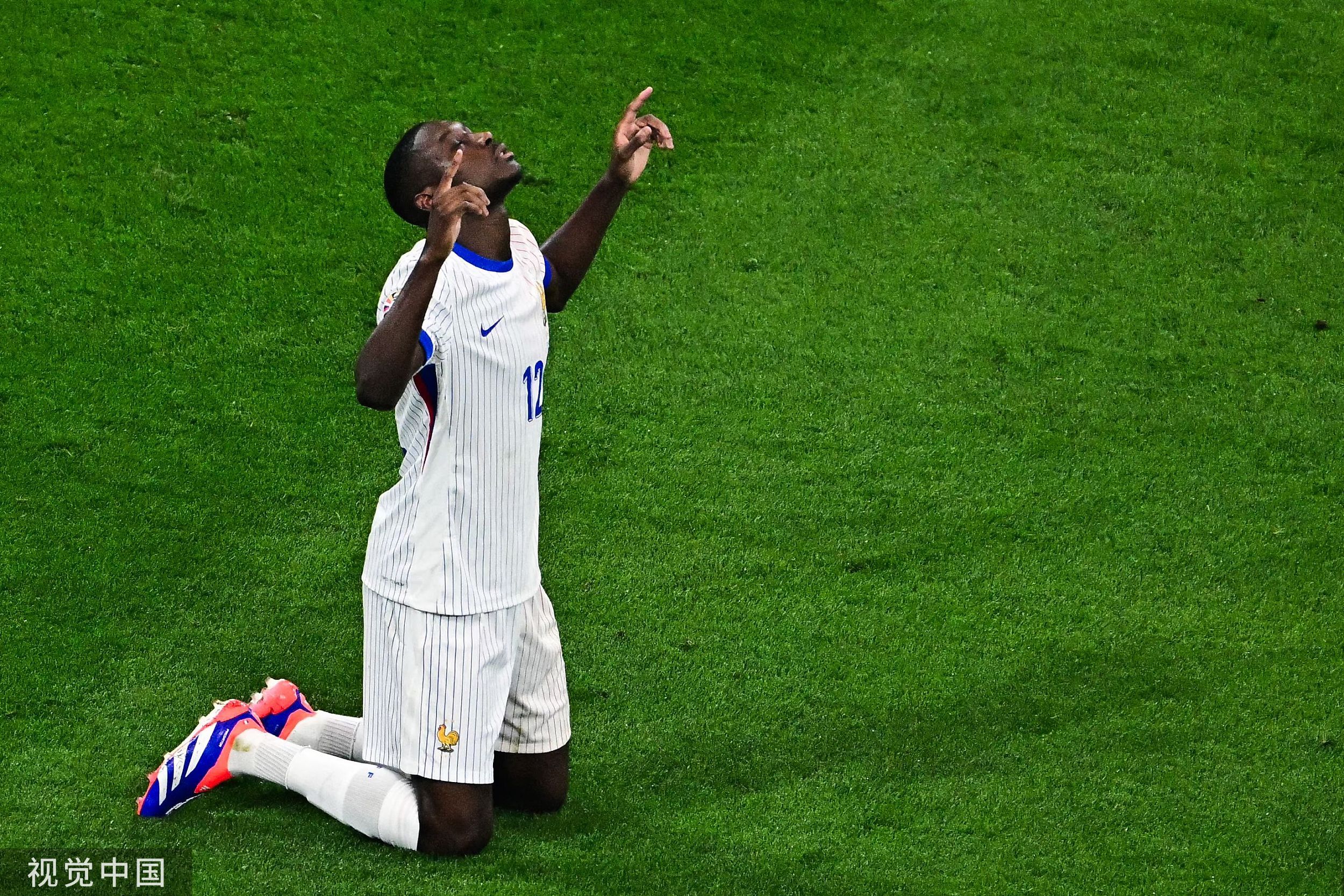 关于姆巴佩在切尔西比赛中高光表现，绝杀引发热议！的信息